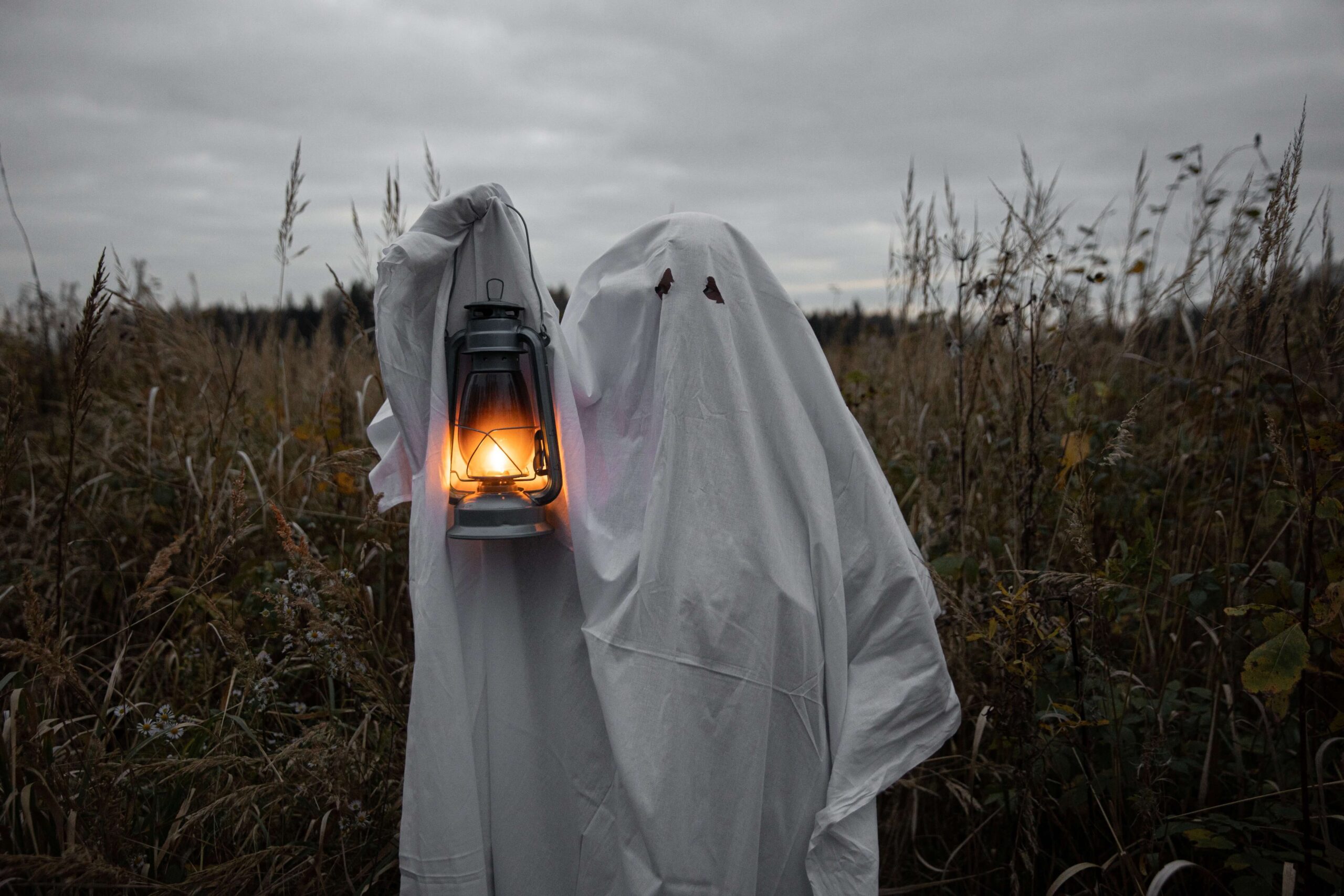 Spooky Mason Jar Lanterns