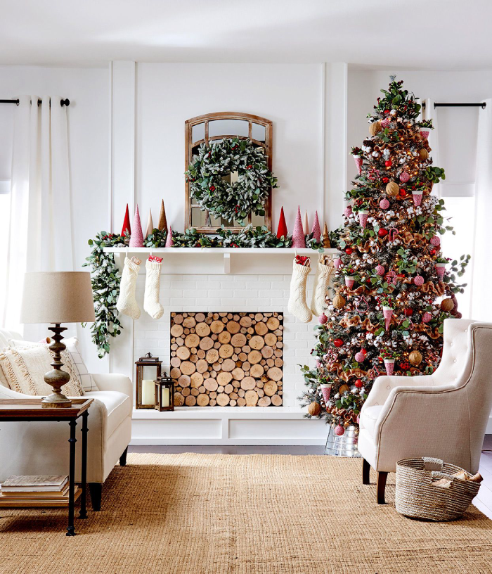 Christmas Decorating Ideas for the Fireplace